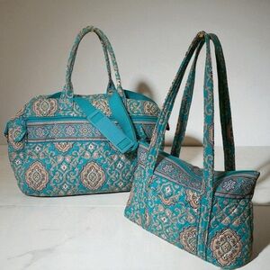 ‼️SPRING SALE Vera Bradley EUC Weekender and Shoulder Bag Travel Bag Set 🩵